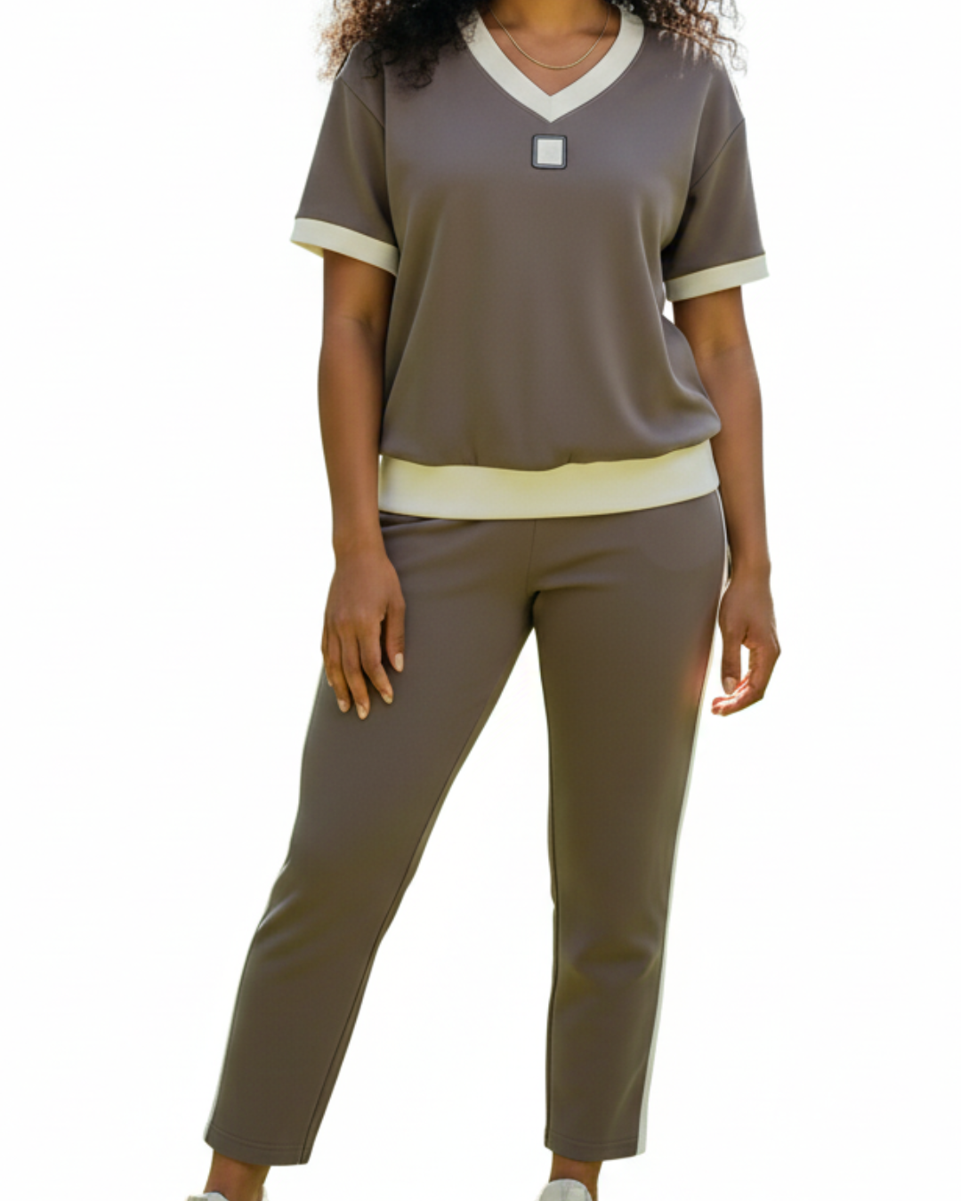 Elegante conjunto de top e collants com decote em V.