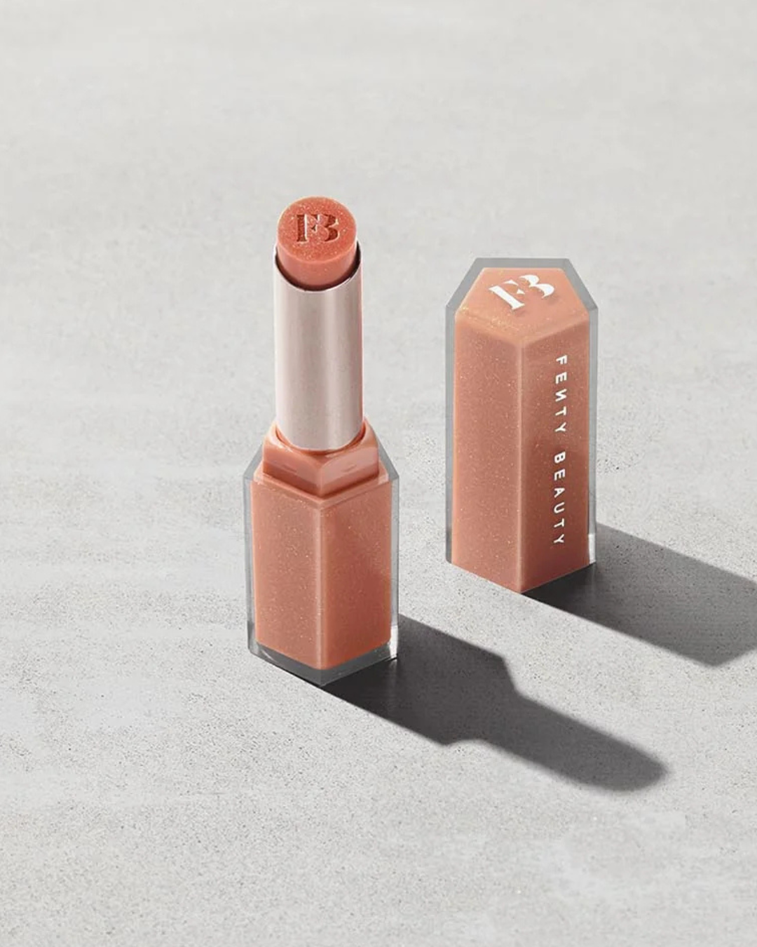 Batom suave e duradouro com acabamento difuso (OFERTA 2X1) 