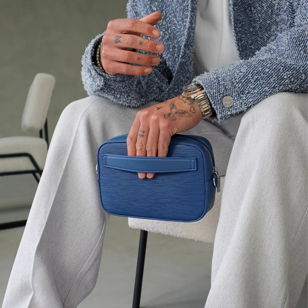 Bolsa de ombro em pele sintética com bolso frontal para homem