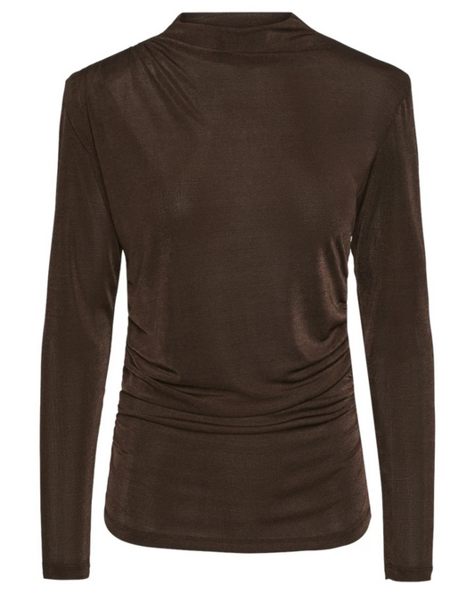 Blusa elegante com mangas comprimidas e detalhes em ombreiras. 