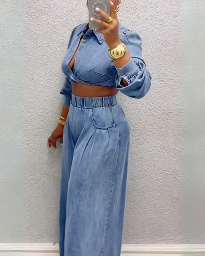 Conjunto formal feminino com blusa de manga curta e calças legging compridas. 