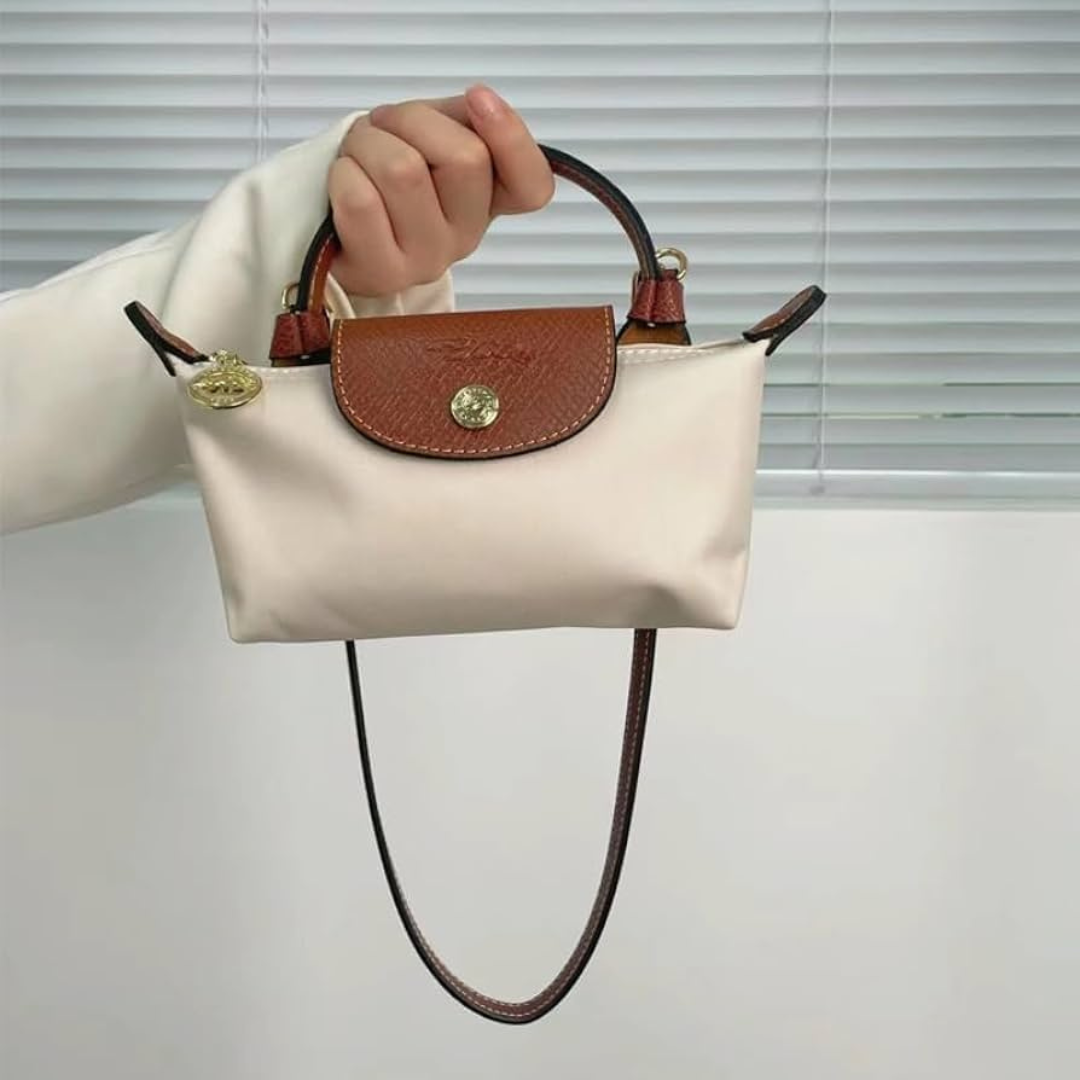 Minibolsa super prática e sofisticada para todas as ocasiões.