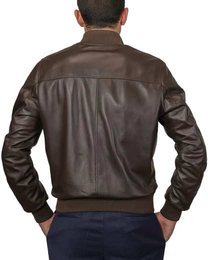 Casaco térmico para homem com forro isolante.