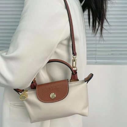 Minibolsa super prática e sofisticada para todas as ocasiões.