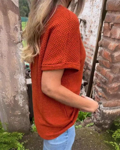 Top de Malha com Decote em V e Botões Decorativos para um Estilo Casual com uma Textura Acolhedora