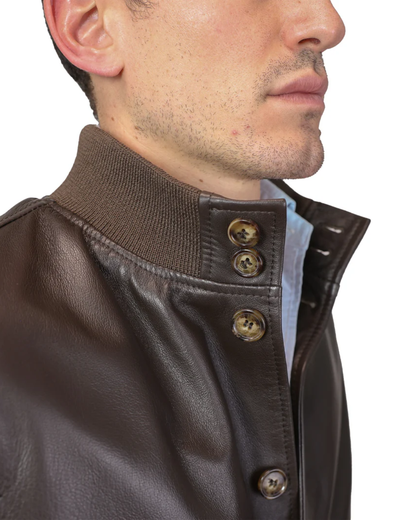 Casaco térmico para homem com forro isolante.