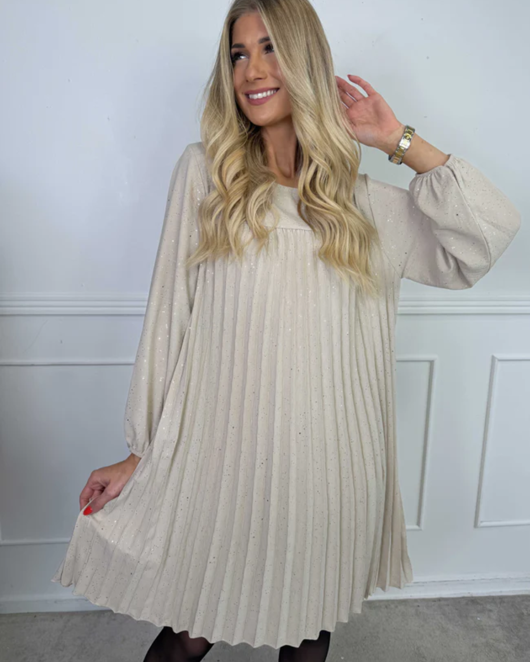 Vestido plissado com brilho 