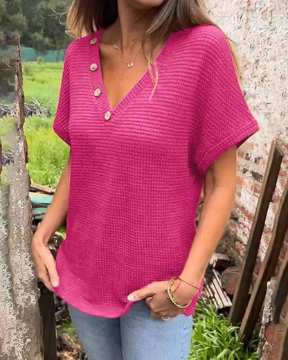 Top de Malha com Decote em V e Botões Decorativos para um Estilo Casual com uma Textura Acolhedora